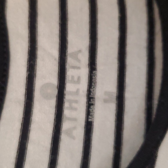 Athleta Tank size M - Picture 2 of 5